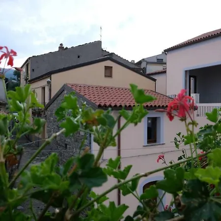 Casetta Di Rosella - Fare Vacanze Nel Parco Del Pollino In Basilicata